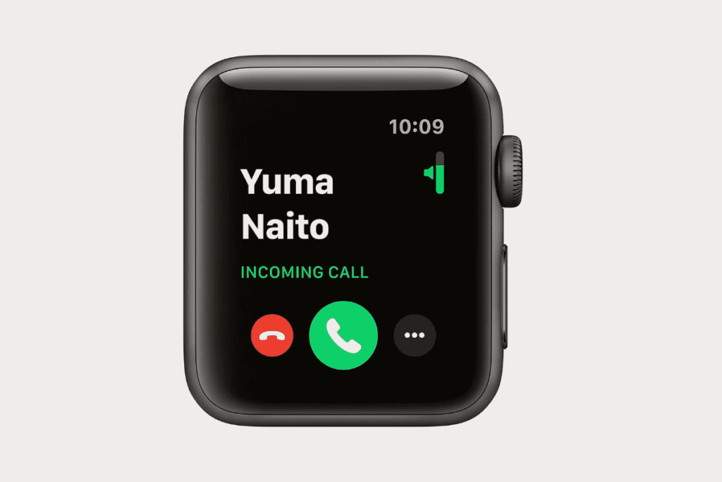 Can you call with best sale apple watch series 3