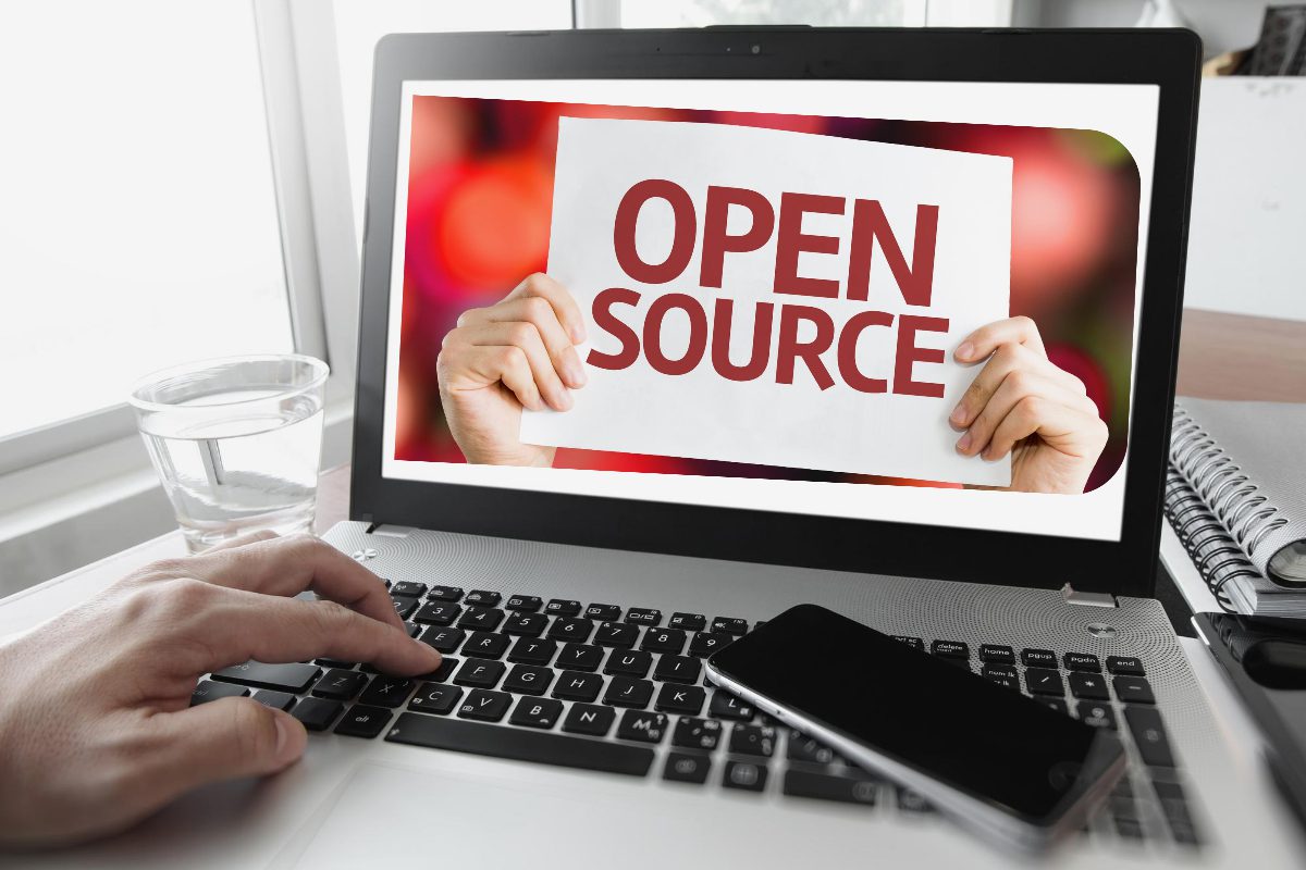 What are the benefits of using Linux for gaming