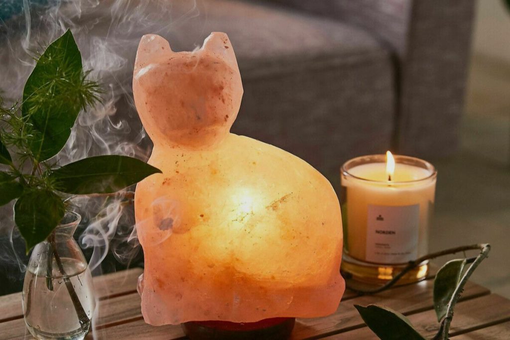 What are the Benefits of Leaving a Salt Lamp on All Night_