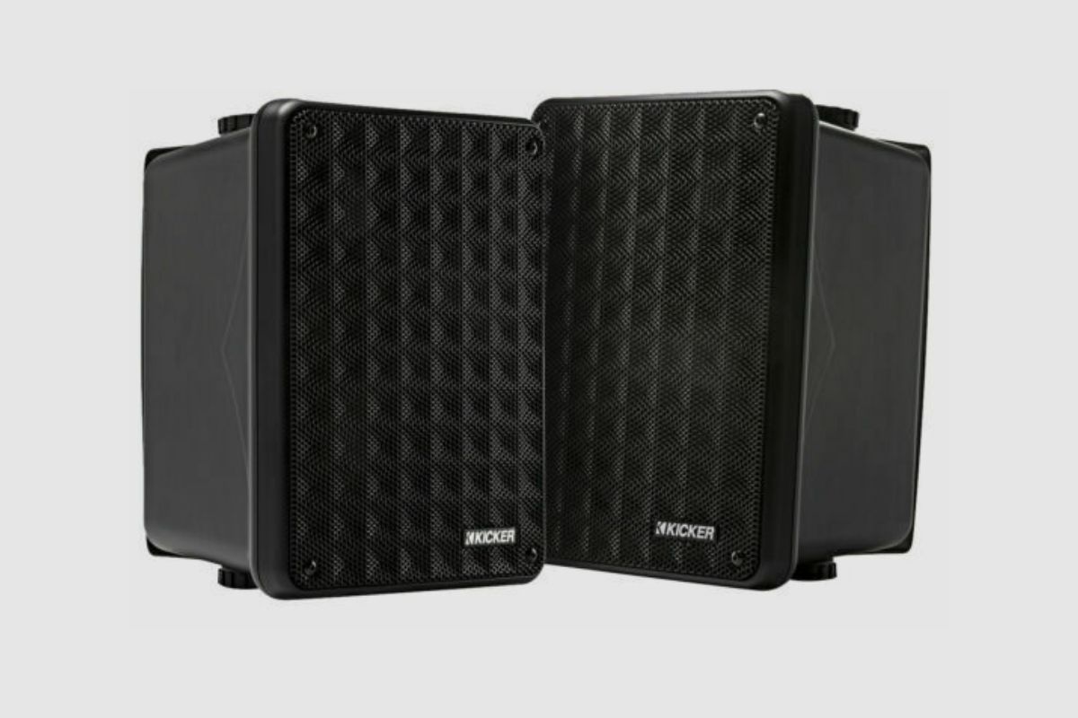 Kicker 4 KB6000 2-way full range high-efficiency speaker