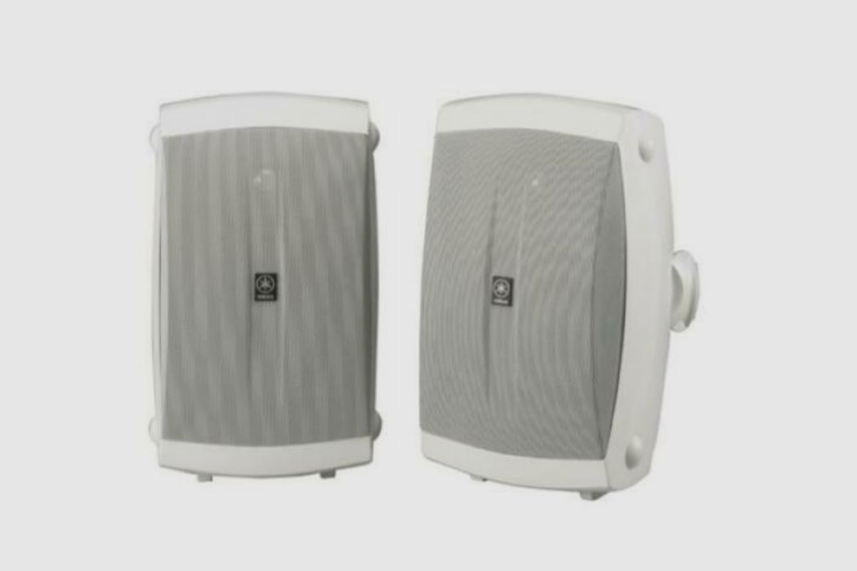 Yamaha NS-AW350W All-Weather IndoorOutdoor Speakers