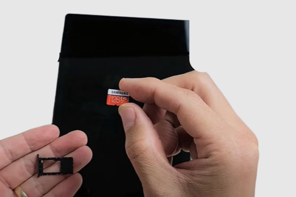 What are the benefits of putting a SIM card in a Samsung Galaxy Tab A8_