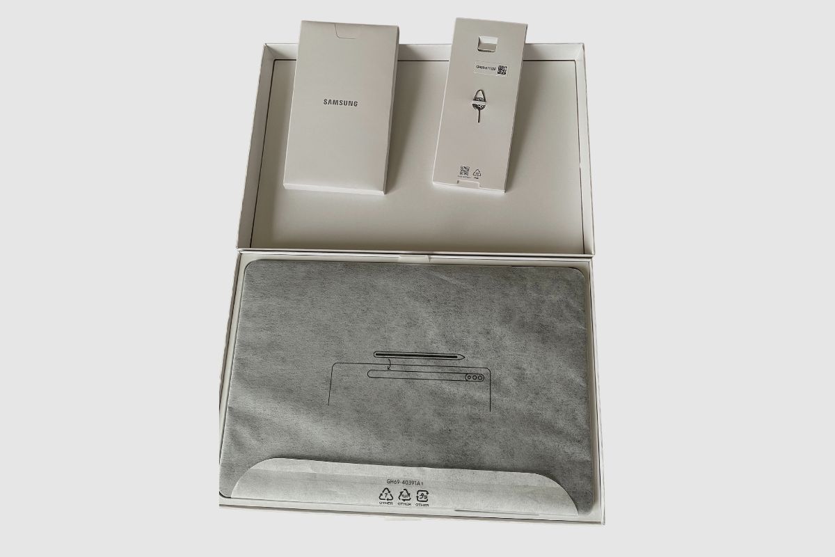 Samsung Galaxy Tab S8 vs S7 FE Which is Better?